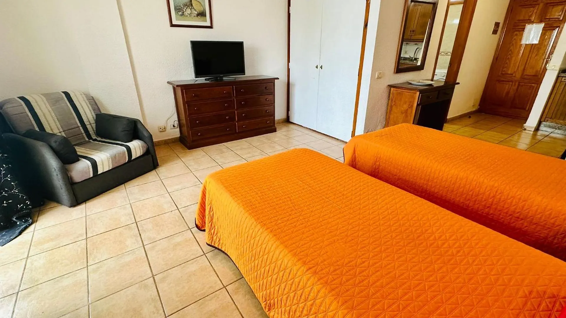 Апартаменты Las Americas Tenerife Studio Плая-де-лас-Америкас